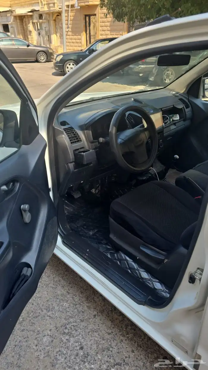 ايسوزو ديماكس 2014 ماشي 490 الف 6