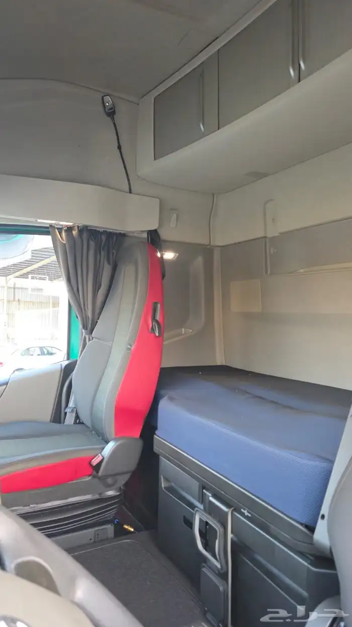 للبيع شاحنة فولفو حجم 460 موديل 2021 عداد قليل 11