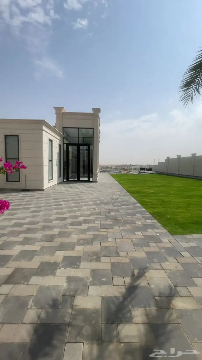 شاليه فاخر للايجار 1