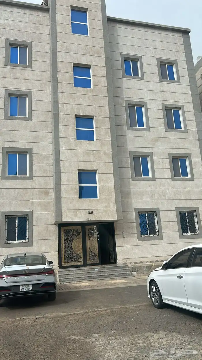 شقه ل التقبيل 0