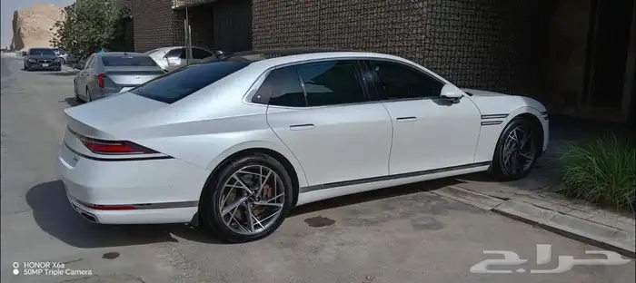 جينسس G90 رويال 2023 2