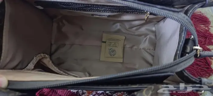 شنطة من GUESS 4