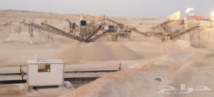 كسارة اسفلت مع طاقم العمل 4