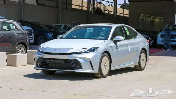 تويوتا كامري اي بلاس هايبرد 2025 فضي كاش -اقساط 2