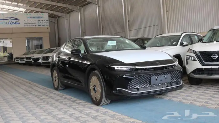 تويوتا كراون بريميم 2025 لون اسود ومتوفر 2026 كاش واقساطظ 4