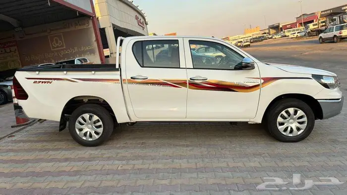 هايلوكس غمارتين 2025 بنزين قير أتوماتيك 4