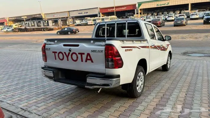 هايلوكس غمارتين 2025 بنزين قير أتوماتيك 5