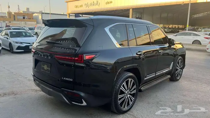 لكزس LX600 موديل 2025 - معرض خلف للسيارات 14