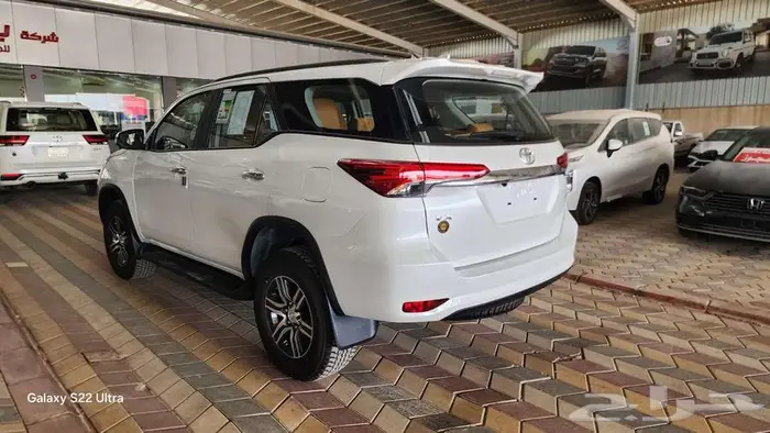 تويوتا فورتشنر GX2 دبل بنزين و بدون دبل 2025 11