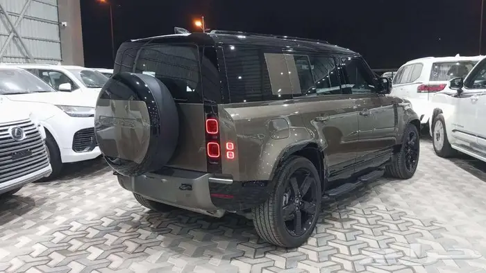 لاند روفر ديفندر 380.000 ر.س 12