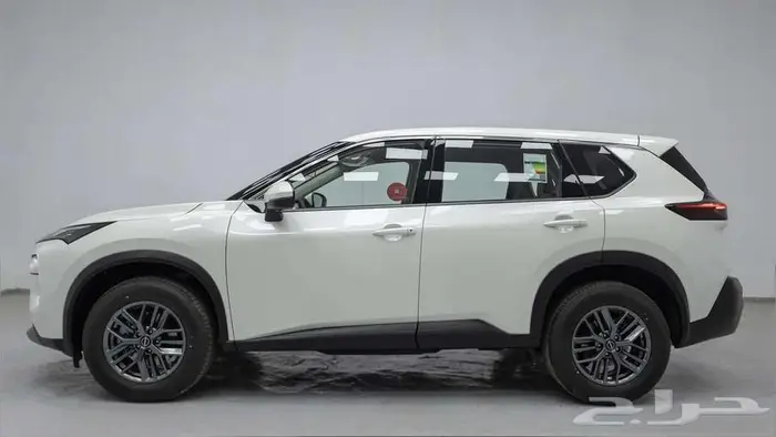 نيسان اكس تريل ستاندر 5 و 7 مقاعد موديل 2025 2