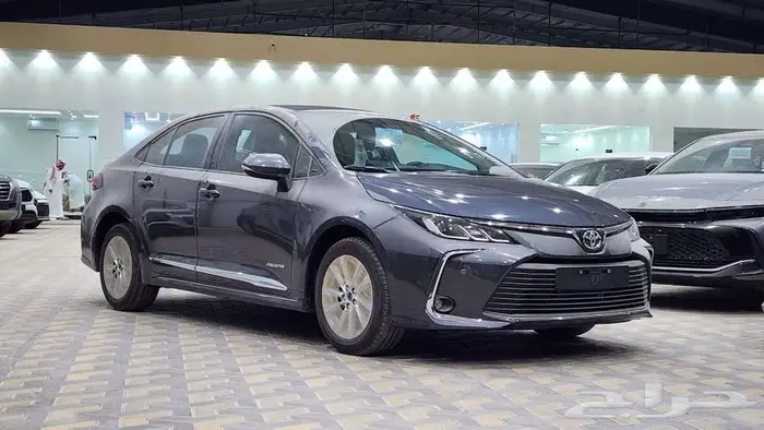 تويوتا كورولا XLI 2.0 مطور بنزين 2025 كاش وأقساط 2