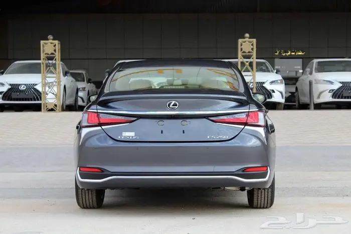 لكزس - ES250 AA -خليجي-2025-جناح-تشغيل عن بعد-ازياق جانبيه 5