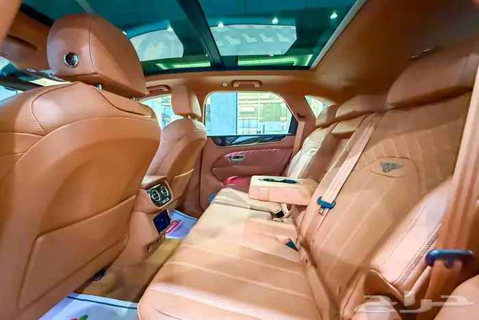 بنتلي بنتياقا V8 2021 ابيض خليجي 9