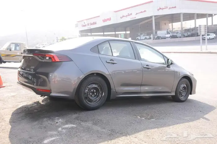 تويوتا كورولا 2025 ستاندر مكينة 2.0 بالنقد والتقسيط 3