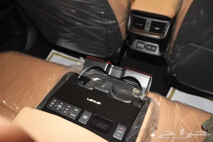 لكزس - ES300 Bh هايبرد - 2025 - نص فل - خليجي 17