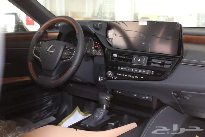 لكزس - ES300 Bh هايبرد - 2025 - نص فل - خليجي 9