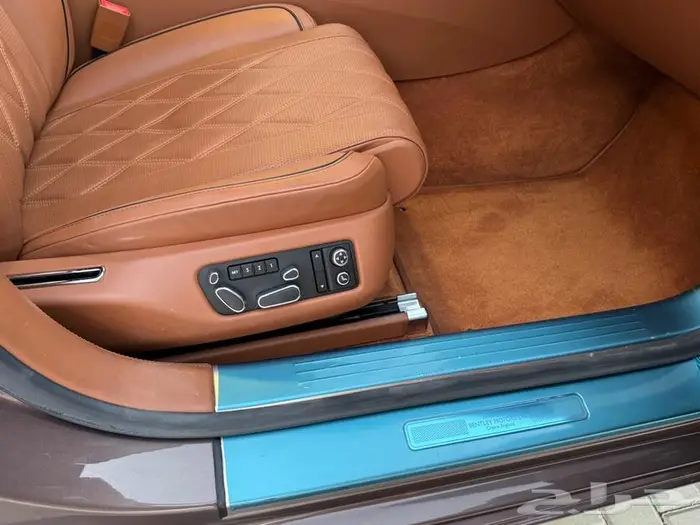 فلاينج سبير كونتنتيال V12 وكالة 10