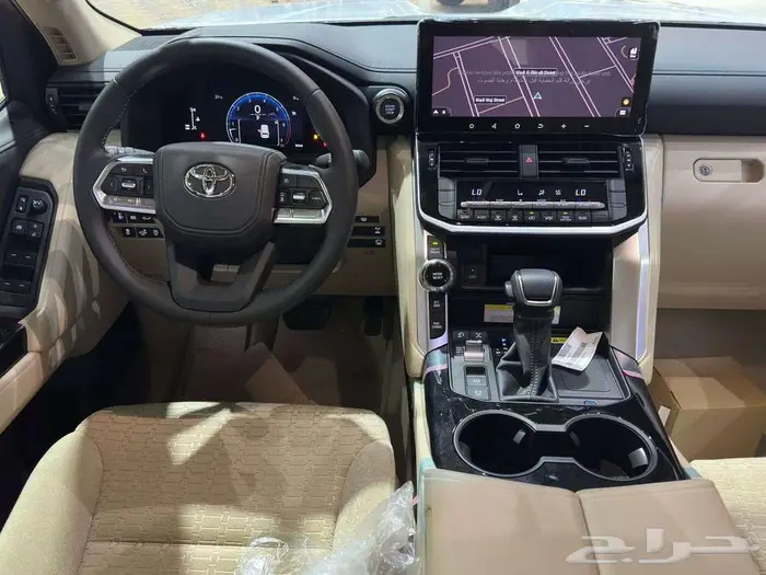 تويوتا لاندكروزر GXR L3 بنزين 2025 سعودي 13