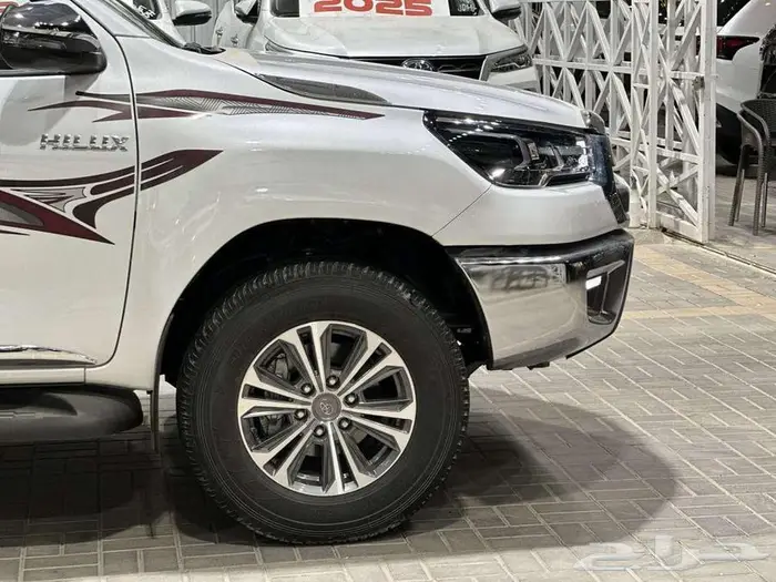 تويوتا هايلكس غمارتين سوبر بنزين S-GLX اتوماتيك 2025 8