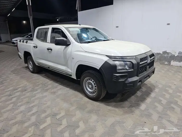 ميتسوبيشي L200 غمارتين بدون دبل ديزل جير عادي سعودي 2024 3