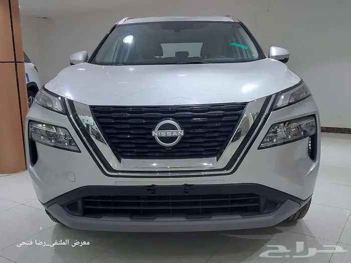 نيسان اكس تريل (5 راكب ) _ دبل _ لون مميز - 2025 1