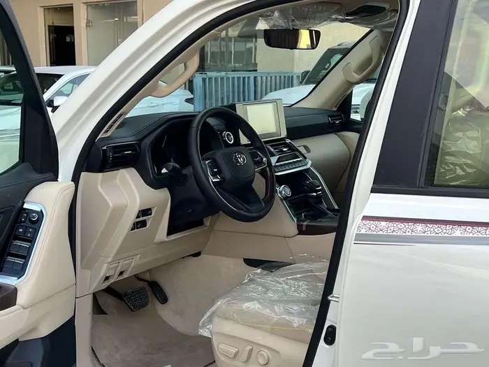 لاندكروزر GXR L4 (بريمي) فل كامل ابواب شفط 2025 كاش واقساط 4