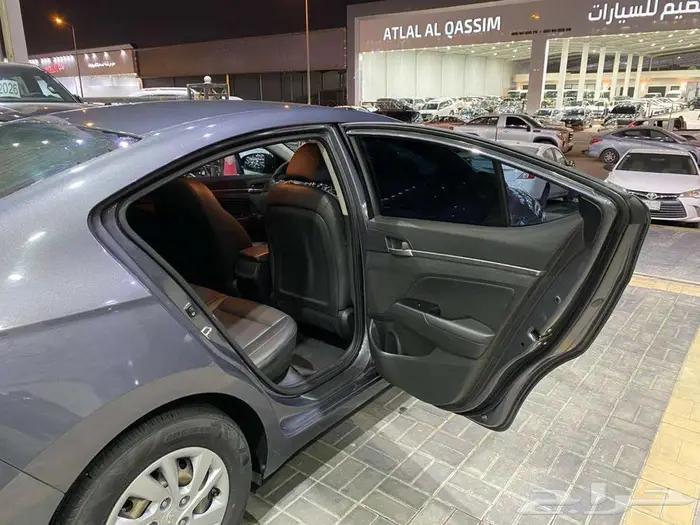 هونداي افانتي 2020 رصاصي غامق ديزل ماشيه 221000كم 29