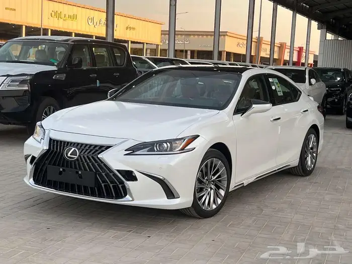 لكزس CC ES 350 نص فل بروجكتور 2025 (بريمي) كاش واقساط 2