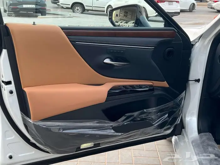لكزس CC ES 350 نص فل بروجكتور 2025 (بريمي) كاش واقساط 9