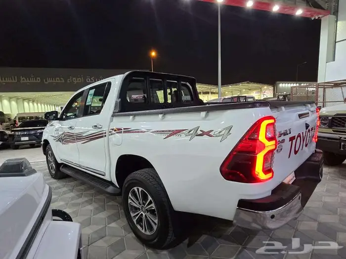 هايلوكس 2024 فل كامل ديزل اوتوماتيك 3