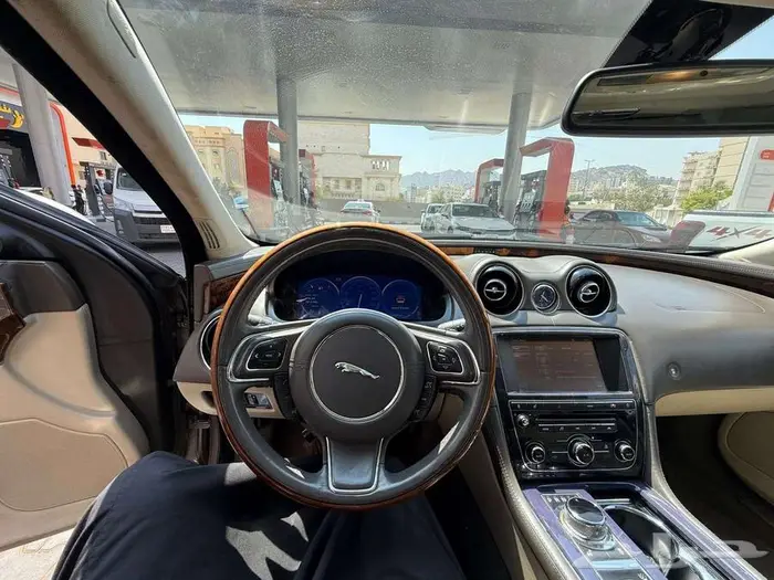 Jaguar XJL 2012 27