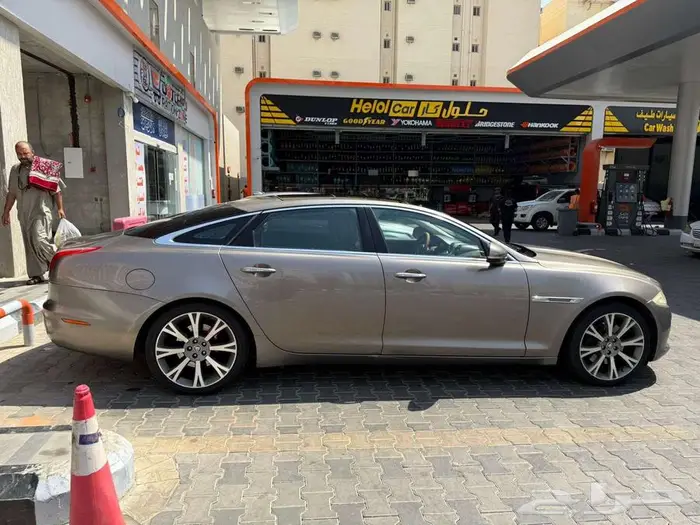 Jaguar XJL 2012 34