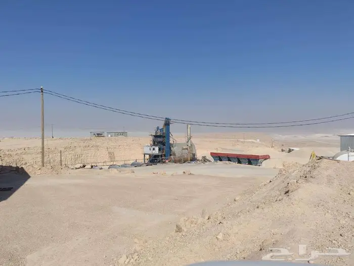 كسارة اسفلت مع طاقم العمل 12