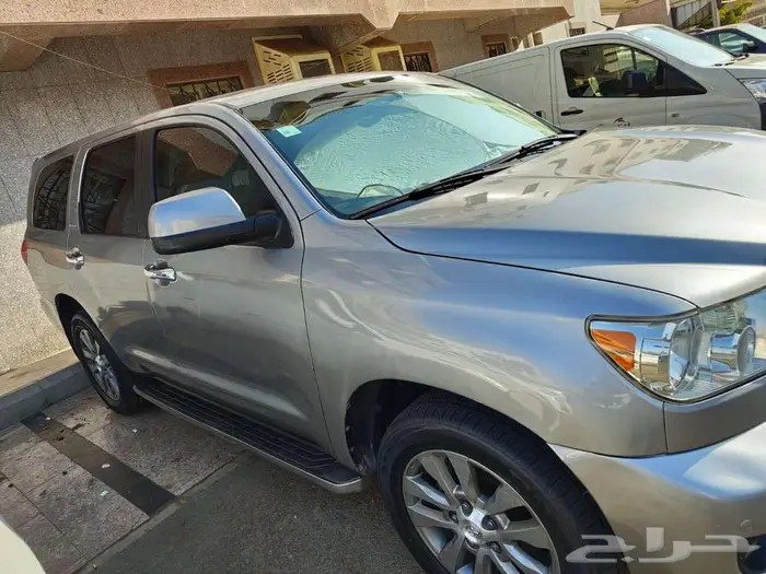 Toyota Sequoia 2011 0