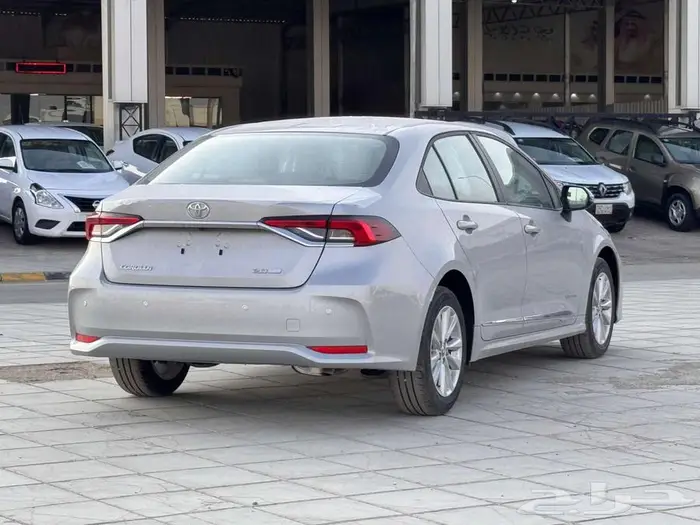 تويوتا كورولا XLI 2.0 مطور بنزين 2025 كاش وأقساط 11