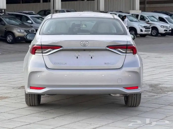 تويوتا كورولا XLI 2.0 مطور بنزين 2025 كاش وأقساط 12