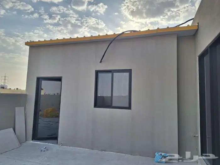 تركيب غرف ساندوتش بانل ملاحق جدران بالجنوب 3