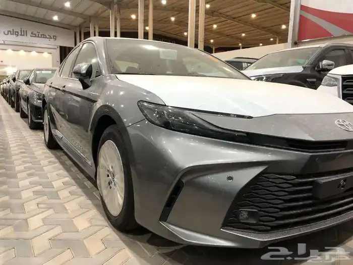 تويوتا كامري LE 2025 هايبرد بالنقد والتقسيط 0