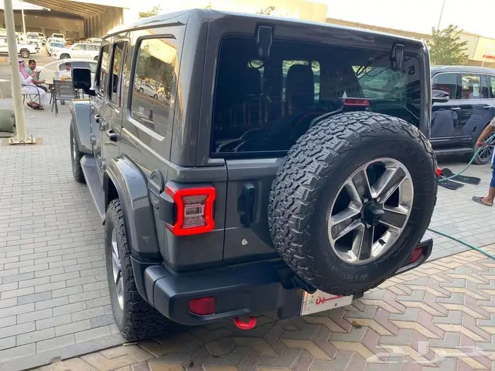 جيب رنجلر صحاري موديل 2019 عداد 76 الف كم 5