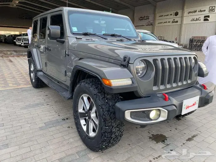 جيب رنجلر صحاري موديل 2019 عداد 76 الف كم 2