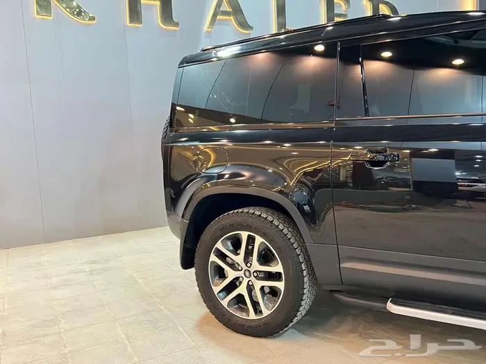 لاند روفر ديفندر V4 90 2023 2
