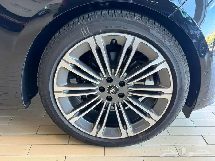 رنج روفر سبورت 2025 فل مواصفات بسعر مميز 6