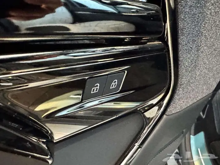 رنج روفر سبورت 2025 فل مواصفات بسعر مميز 39