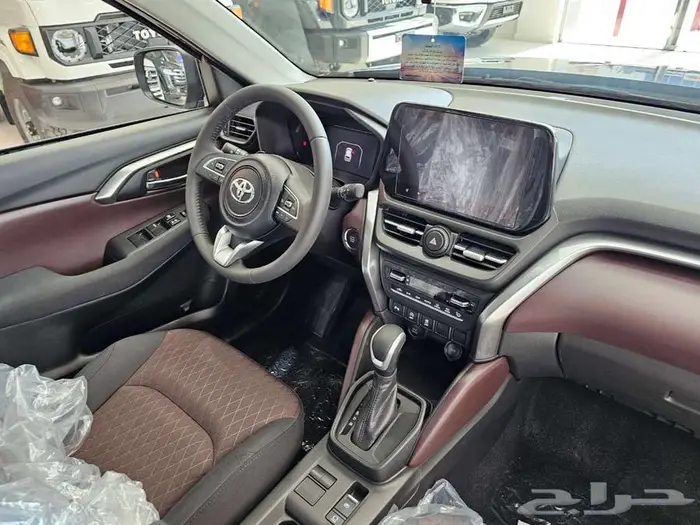 تويوتا اوربان GLX موديل 2026 16