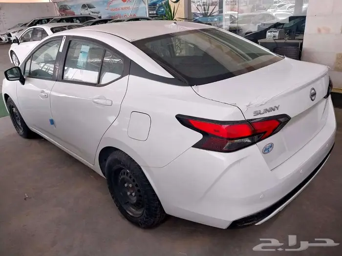 نيسان صني 2022 ابيض 2