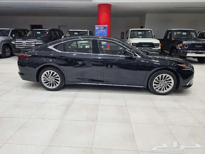لكزس ES350CCموديل 2025 سعودي 4