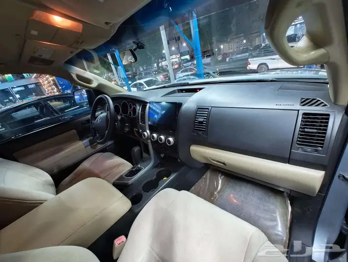 Toyota Sequoia 2011 7