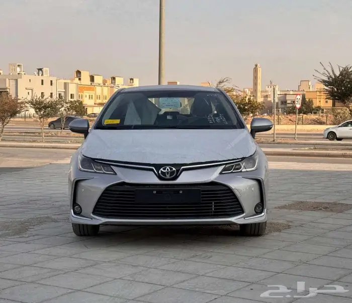 تويوتا كورولا XLI 2.0 مطور بنزين 2025 كاش وأقساط 4