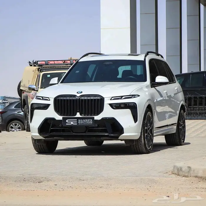 بي ام دبليو X7 فل كامل 2025 ناغي عداد 17 الف كم 2